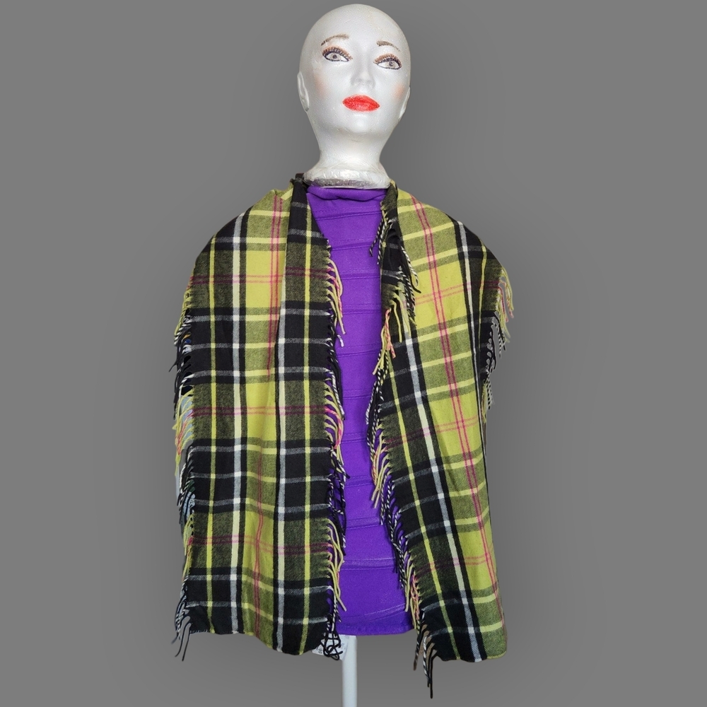 V. FRAAS Cashmink Womens Black and Yellow Plaid Scarf